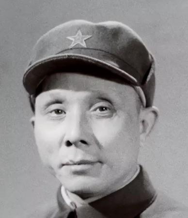 1953年，朱德去邓子恢家做客，见到12岁的邓苏生，朱老总忍不住问道：“你儿子咋