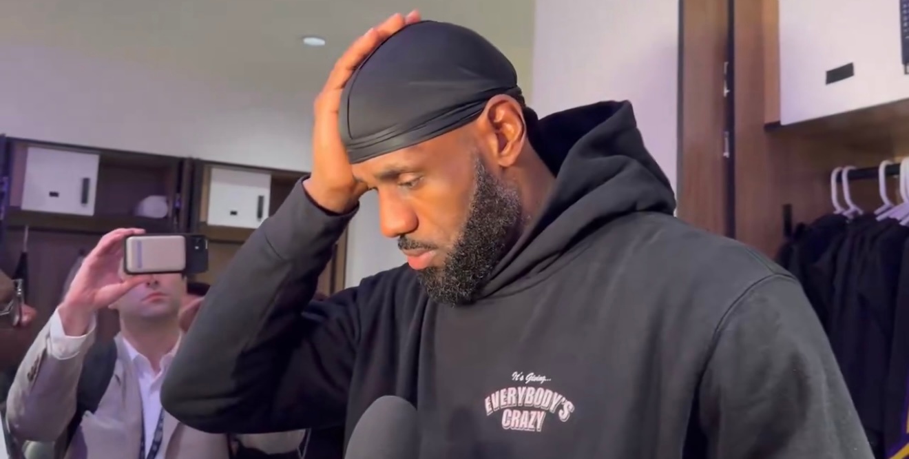 詹姆斯回应珍妮·巴斯的那篇报道：“说实话，我根本不在乎这些报道……归根结底，当我