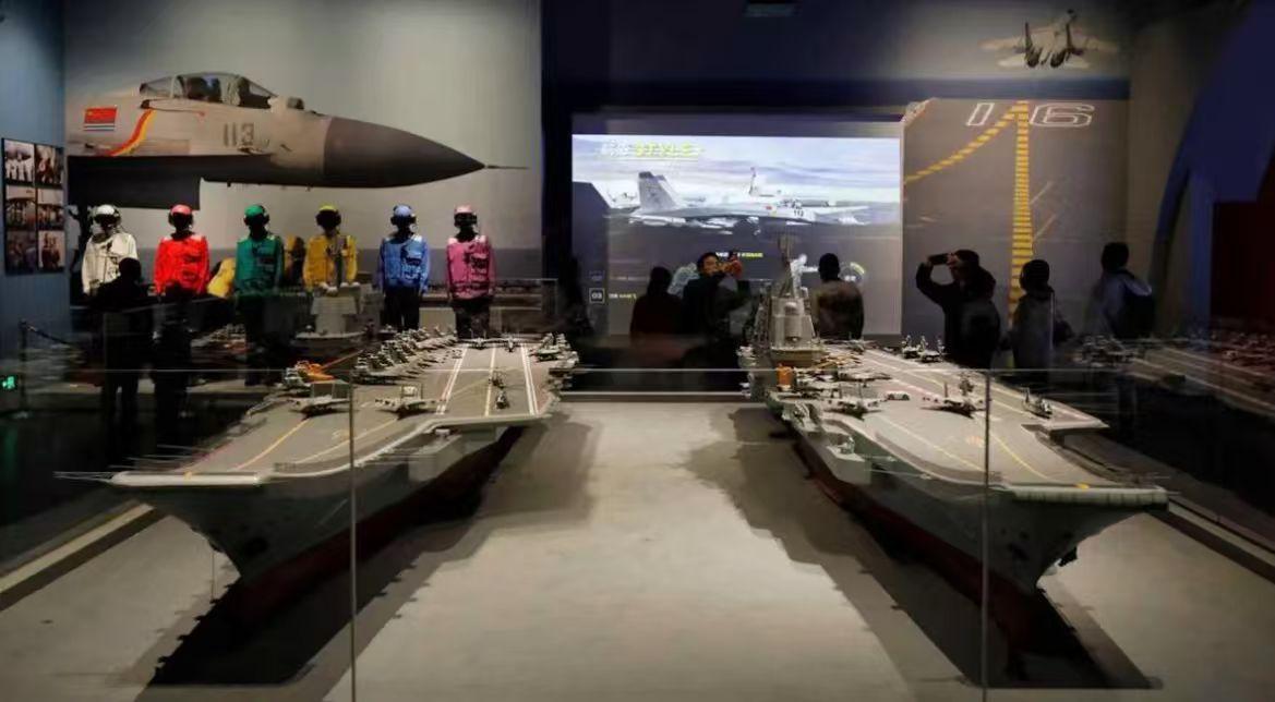 中国海军的进步是肉眼可见的，自进入21世纪以来，中国海军在短短20余年间，成长为