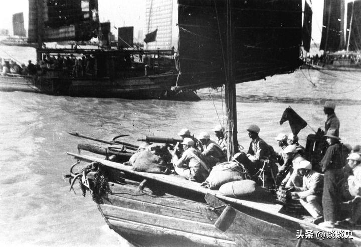 1949年4月23日，浙江奉化溪口，蒋介石亲信侍卫长俞济时匆匆入内，带来冰冷消息
