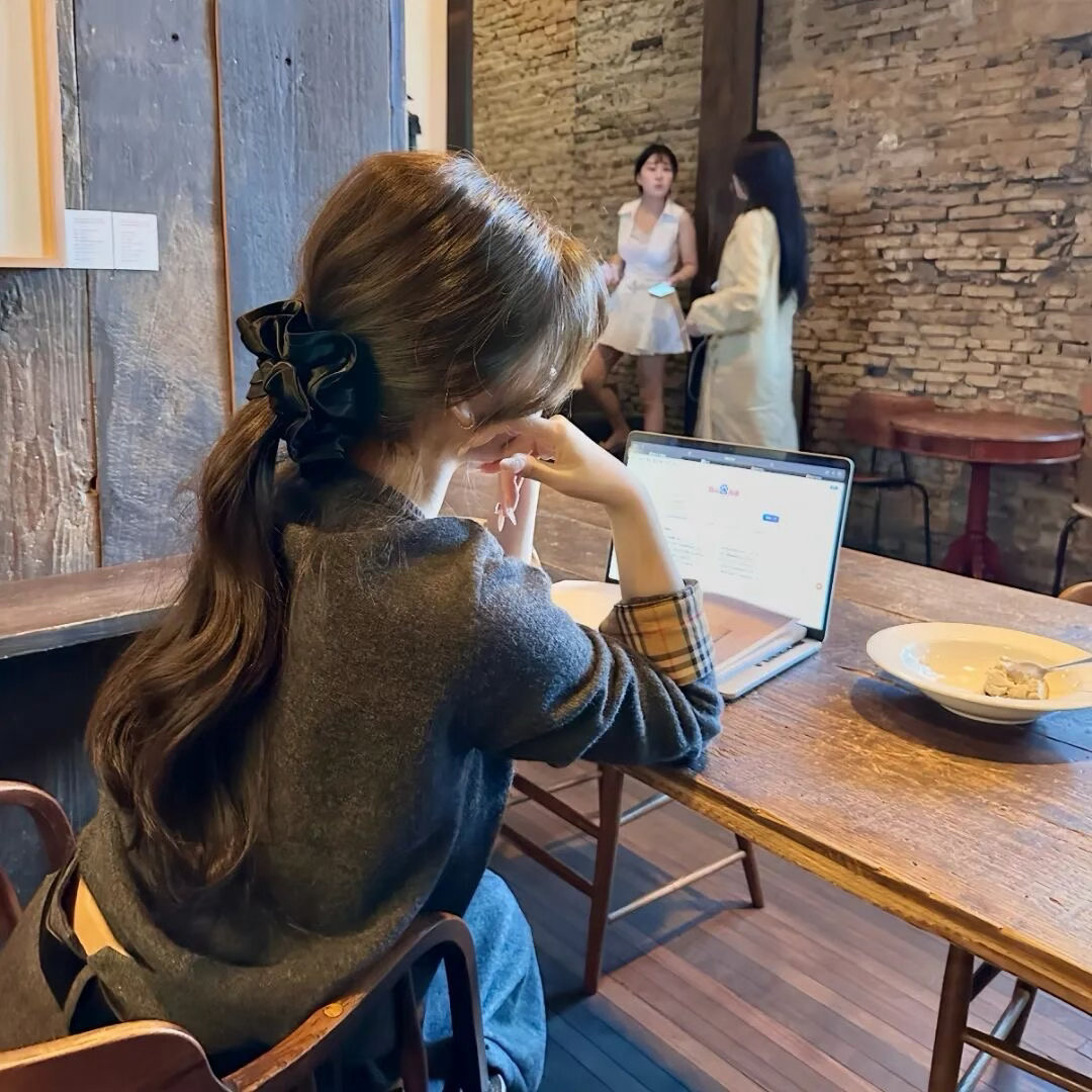 我以为老天睁一只眼闭一只眼是打算放过我 后来才发现是在架狙 