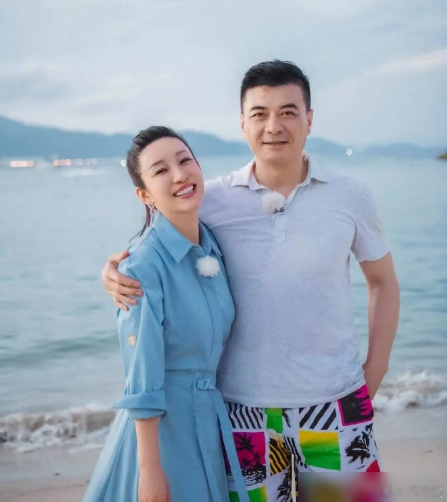 陈建斌当众说秦海璐老公丑，没想到秦海璐直接一句怼回去，全场都安静了。  秦海璐眼