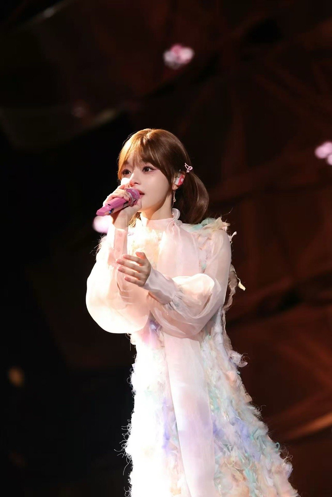 黄霄雲演唱逐玉插曲 从家喻户晓的《此生不换》到如今的《前路》，黄霄雲的仙侠OST