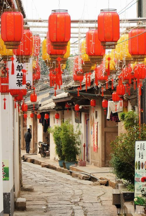 跟着给阿嬷的情书打卡广东微博旅行ing 跟着给阿嬷的情书打卡潮州龙湖古寨，青砖灰