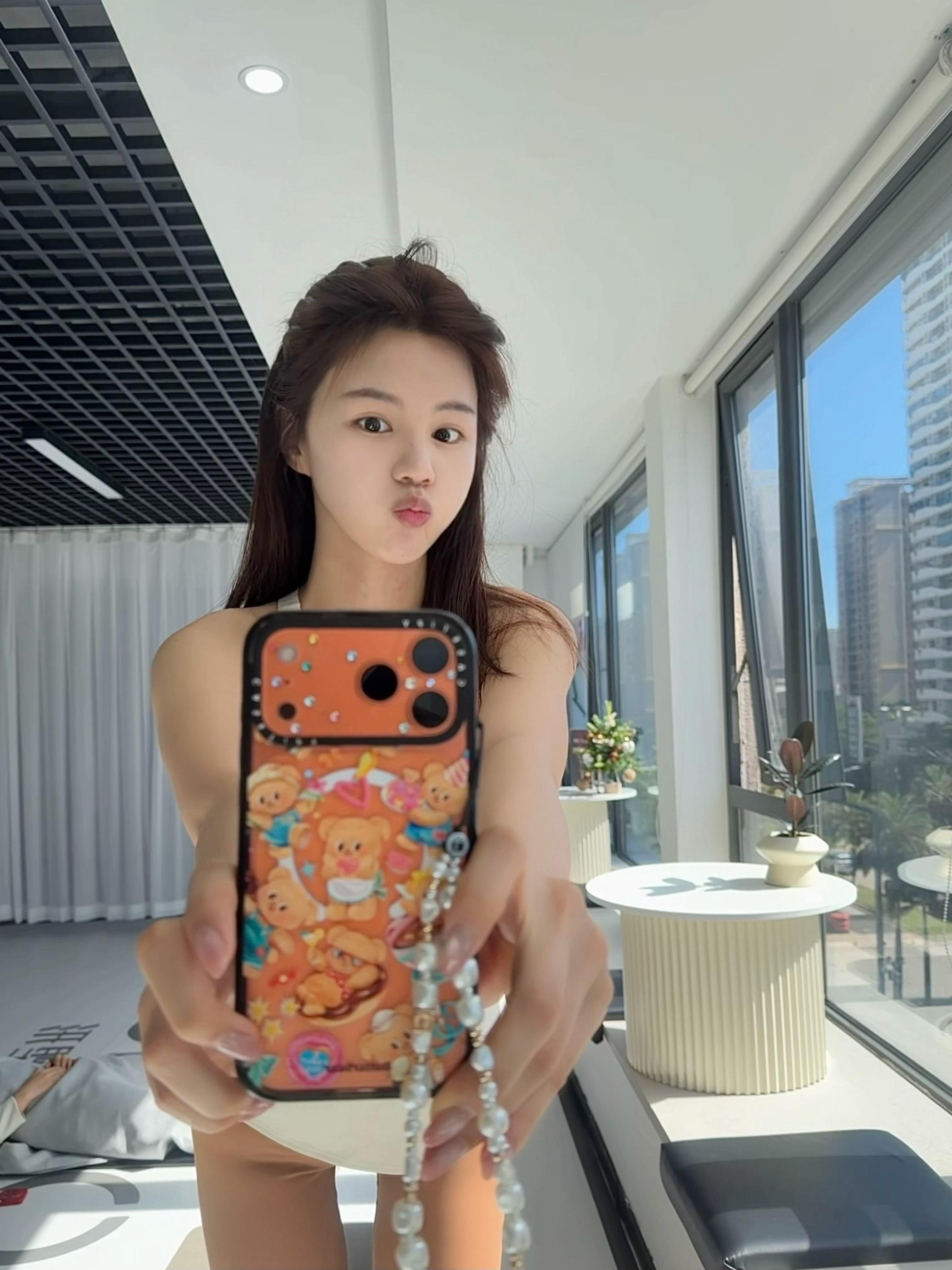 🤍/不在上学就在上刑