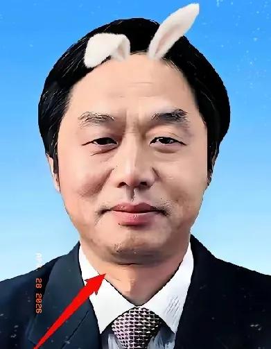 4月26日深夜，武汉不少做工程的老板被吓出一身冷汗。

一个管着大笔钱的国企老领