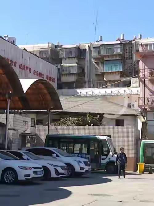 昆明西站（小西门）区块将迎来大升级。近日昆明市五华区发布了对大观街道，西站立交旁