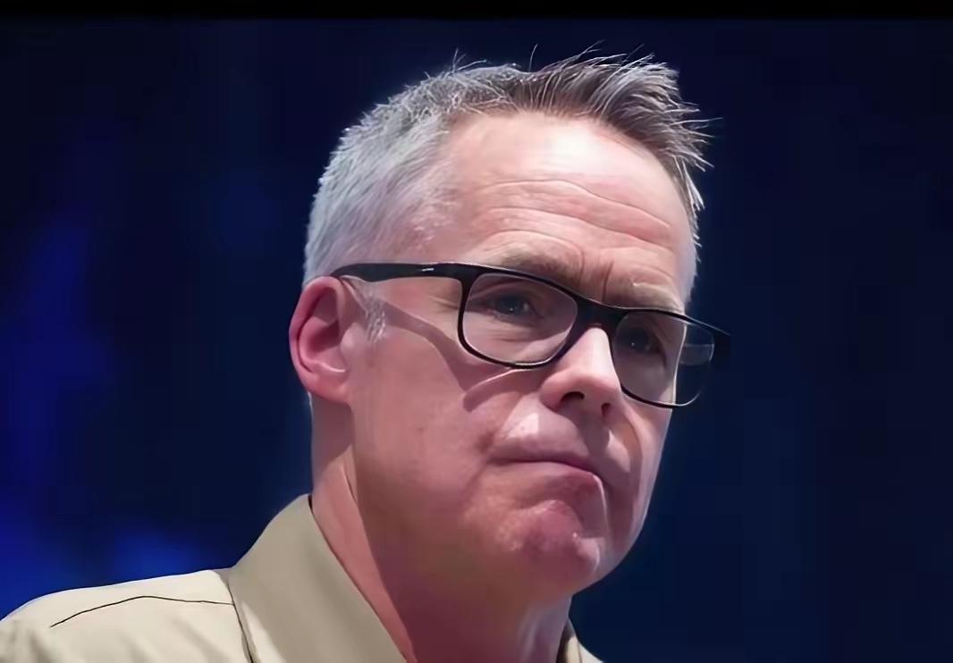 美伊战争进入第四天，很少有人会想到，美国海军情报局局长会突然针对中国表达如此明确