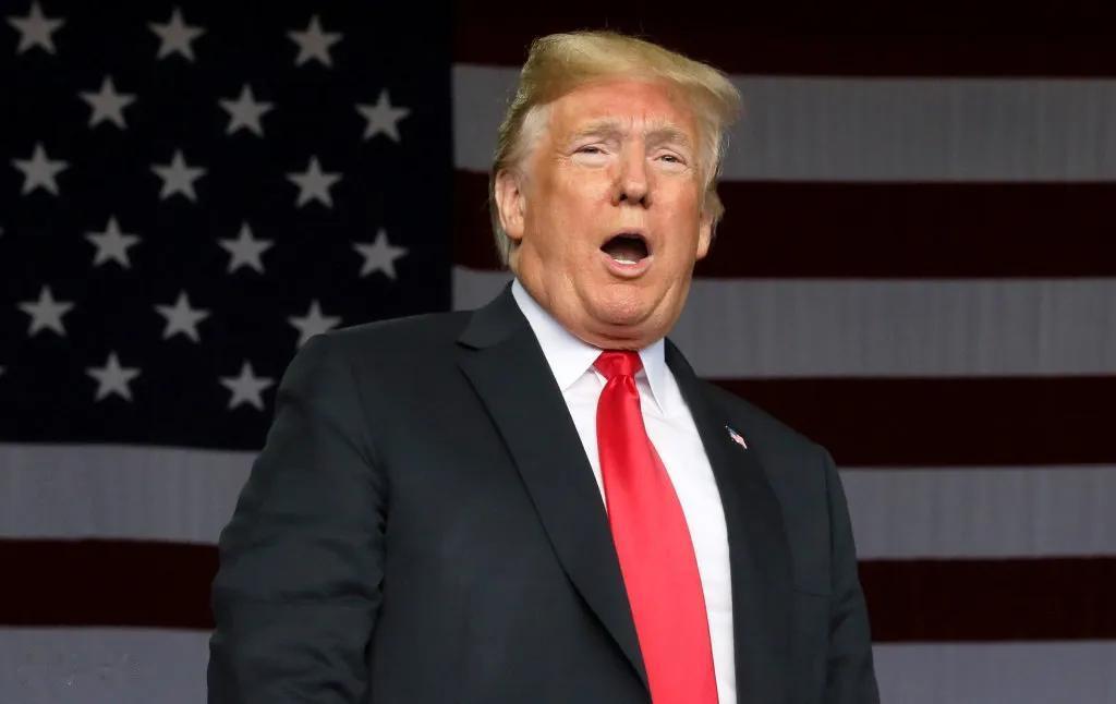 伊朗驻加纳大使馆总结了懂王过去24小时干的事儿，很有意思：
感谢伊朗把霍尔木兹海