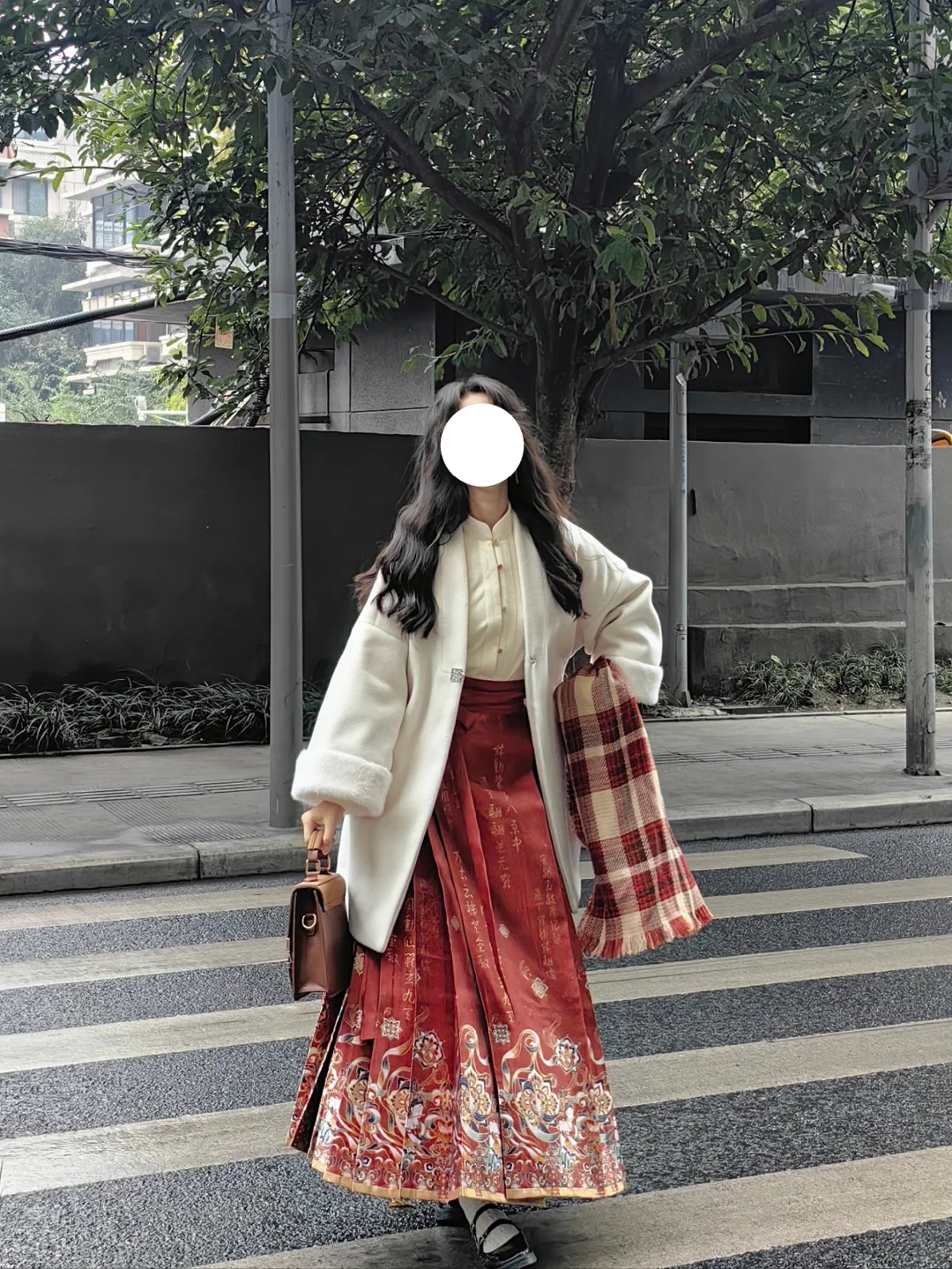 天冷了，所以我选择大衣+马面