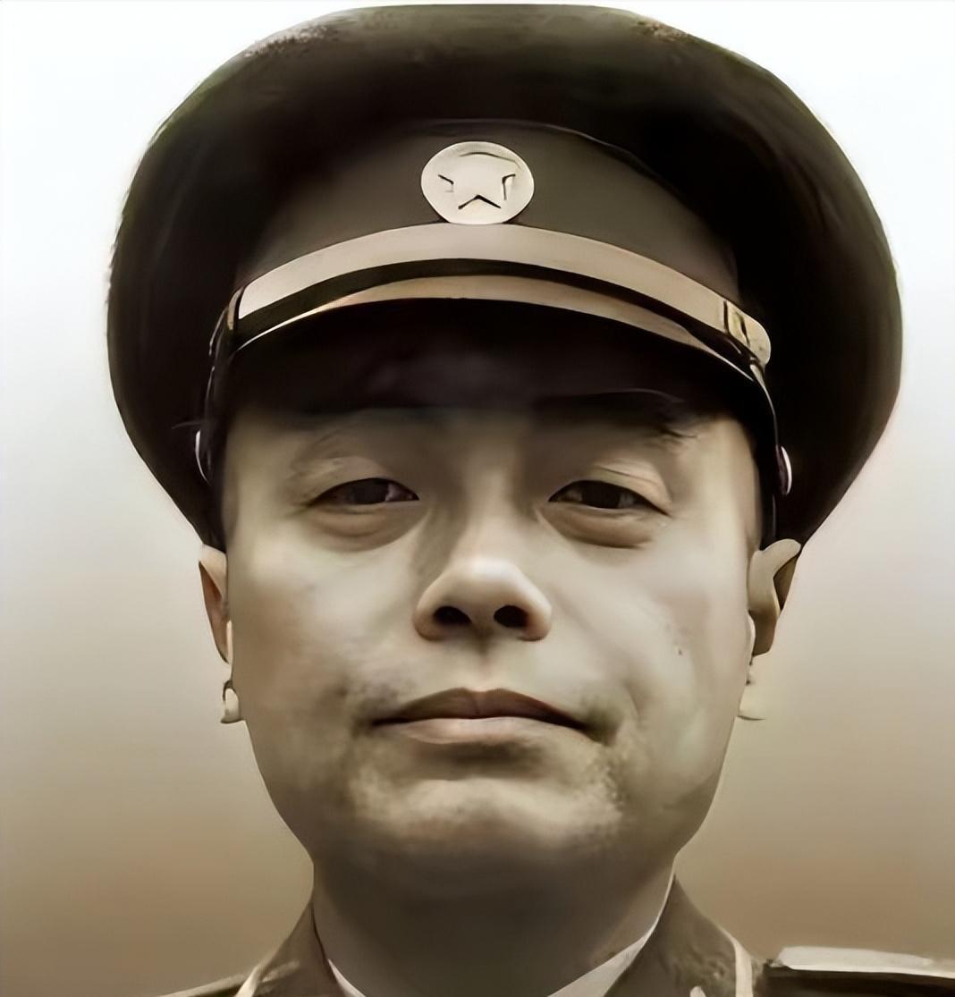 [太阳]1929年，地主千金王明佳嫁给红军，新婚夜他只留句"等我啊"就消失。两年