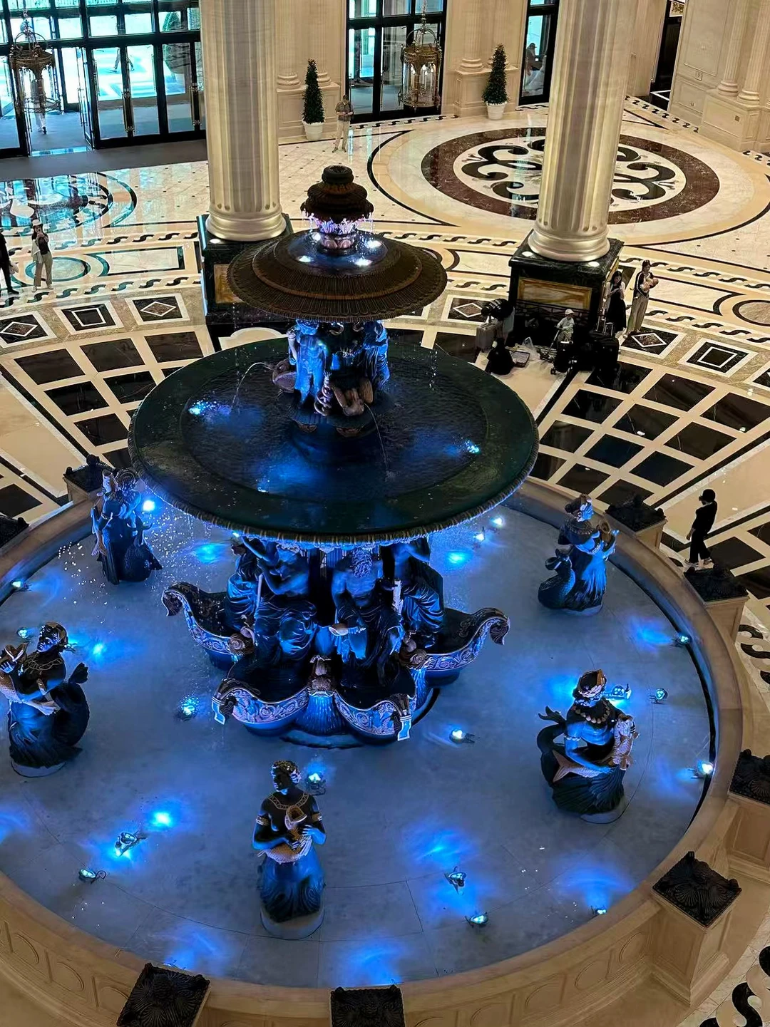 在澳门巴黎人，给生活加道“防线”！！