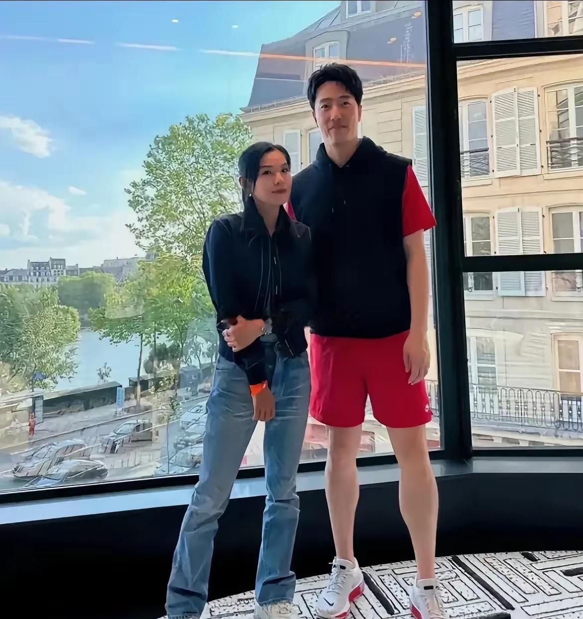 刘翔自费买断工龄，看似是自己解脱，实则最心疼他的人终于安心了

很多人看完刘翔官