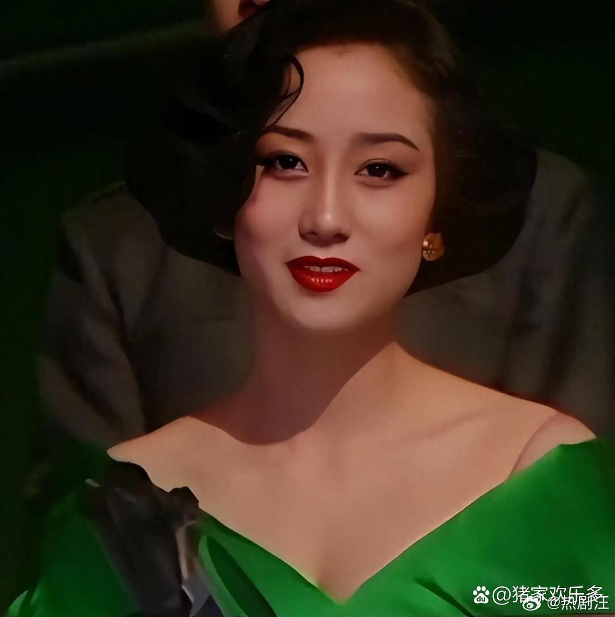 定义港风性感的女人！利智：从亚洲小姐到隐退豪门，活成岁月传奇 