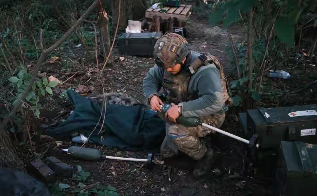 多么痛的领悟！自以为是的美军士兵在参加乌克兰战争过程当中，他们突然有了新的最大发