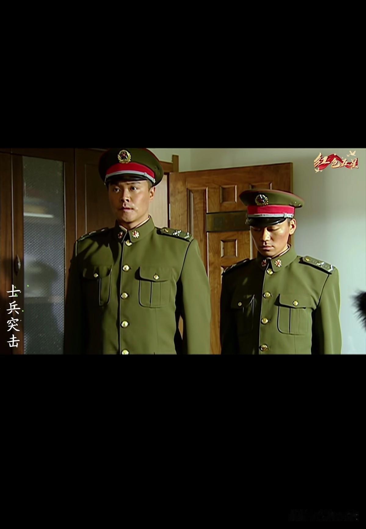 成才伶牙俐齿，许三多木讷寡言。
我不讨厌成才，我也不讨厌许三多，不讨厌所有的人！