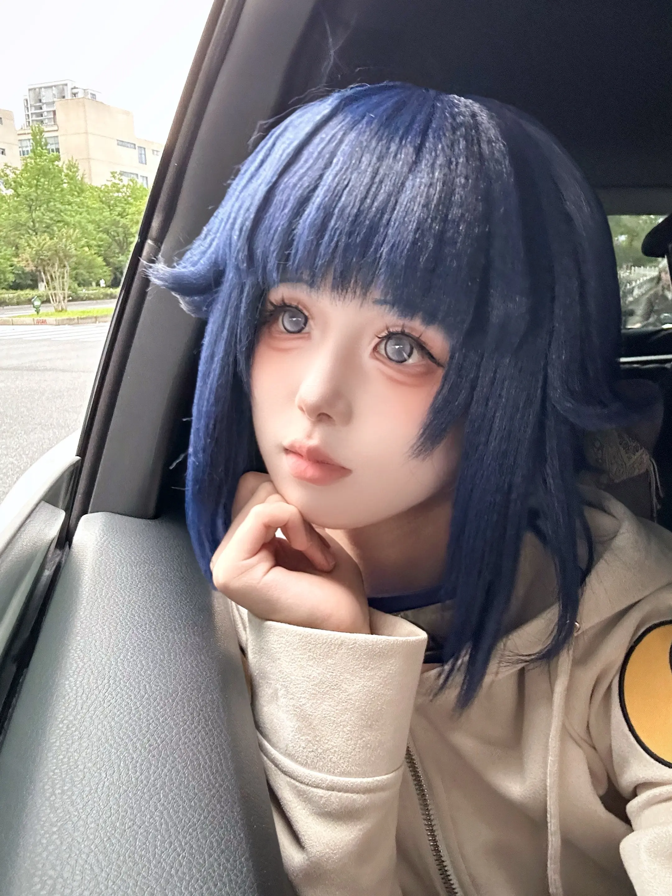 “杀青杀青！！回家吃点什么好呢？ʚ(◜𖥦◝ )ɞ”