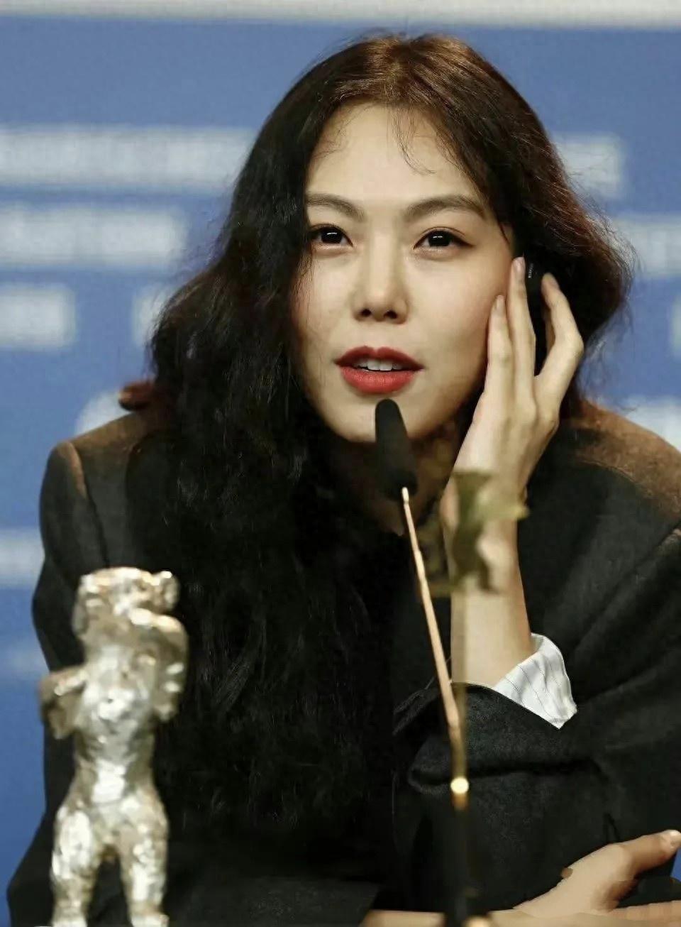 金敏喜有何魅力，历任男友都对她念念不忘。不知道金敏喜怎么看上大她22岁...