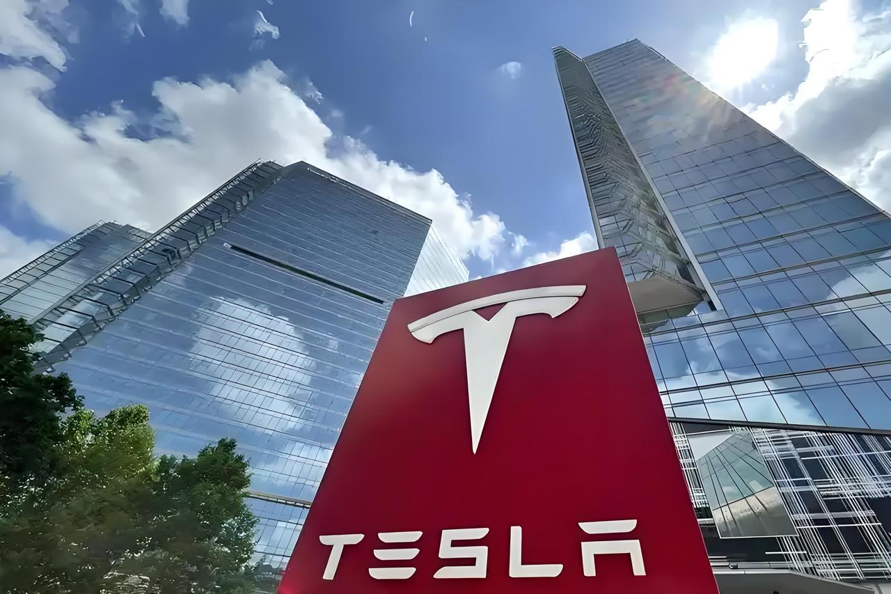 根据26年6月的市值数据，中国A股汽车整车+零部件行业上市公司的总市值约4万亿-