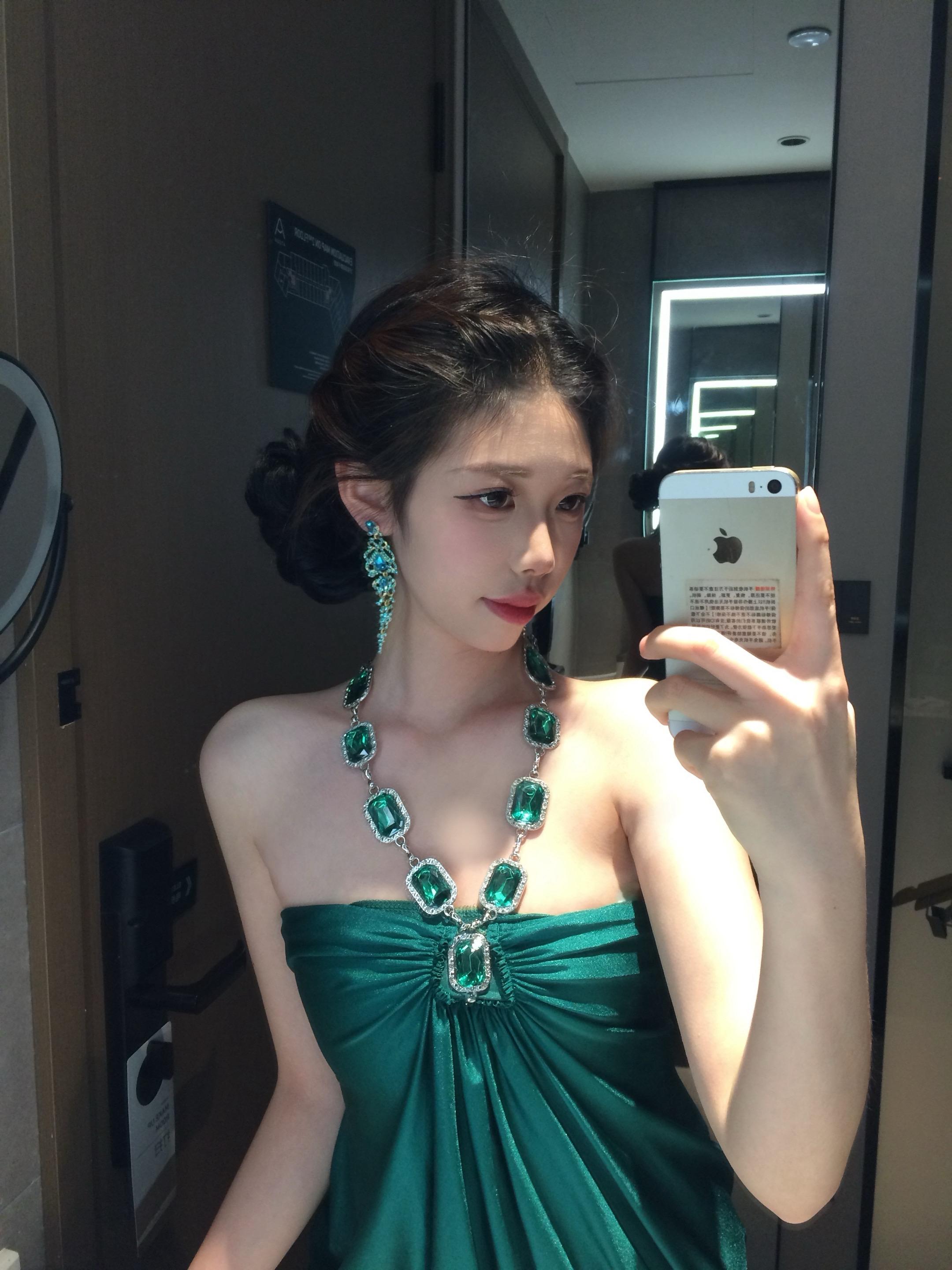 以后我每调整一次情绪  我们的关系就会淡一点