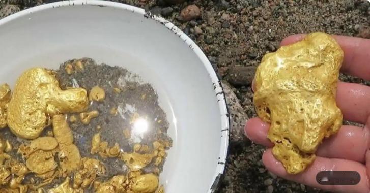 “太贪了！”河北一村民抽地下水时意外发现水里有黄金，他没上报，偷偷打了口深井自己