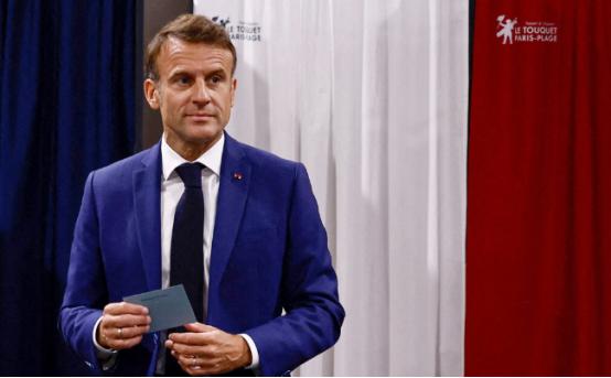 重磅！法国可能要把圆明园被抢走的宝贝，连同当年抢走的紫禁城藏品归还给中国了。
 