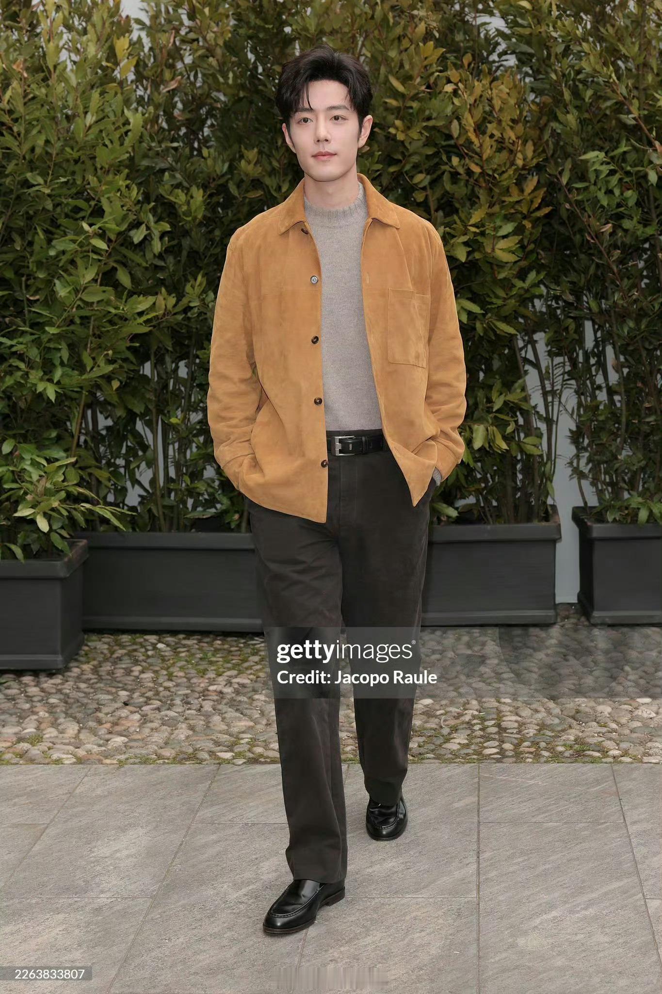 肖战米兰时装周g社生图来了！来看看状态如何？肖战tods直播镜头