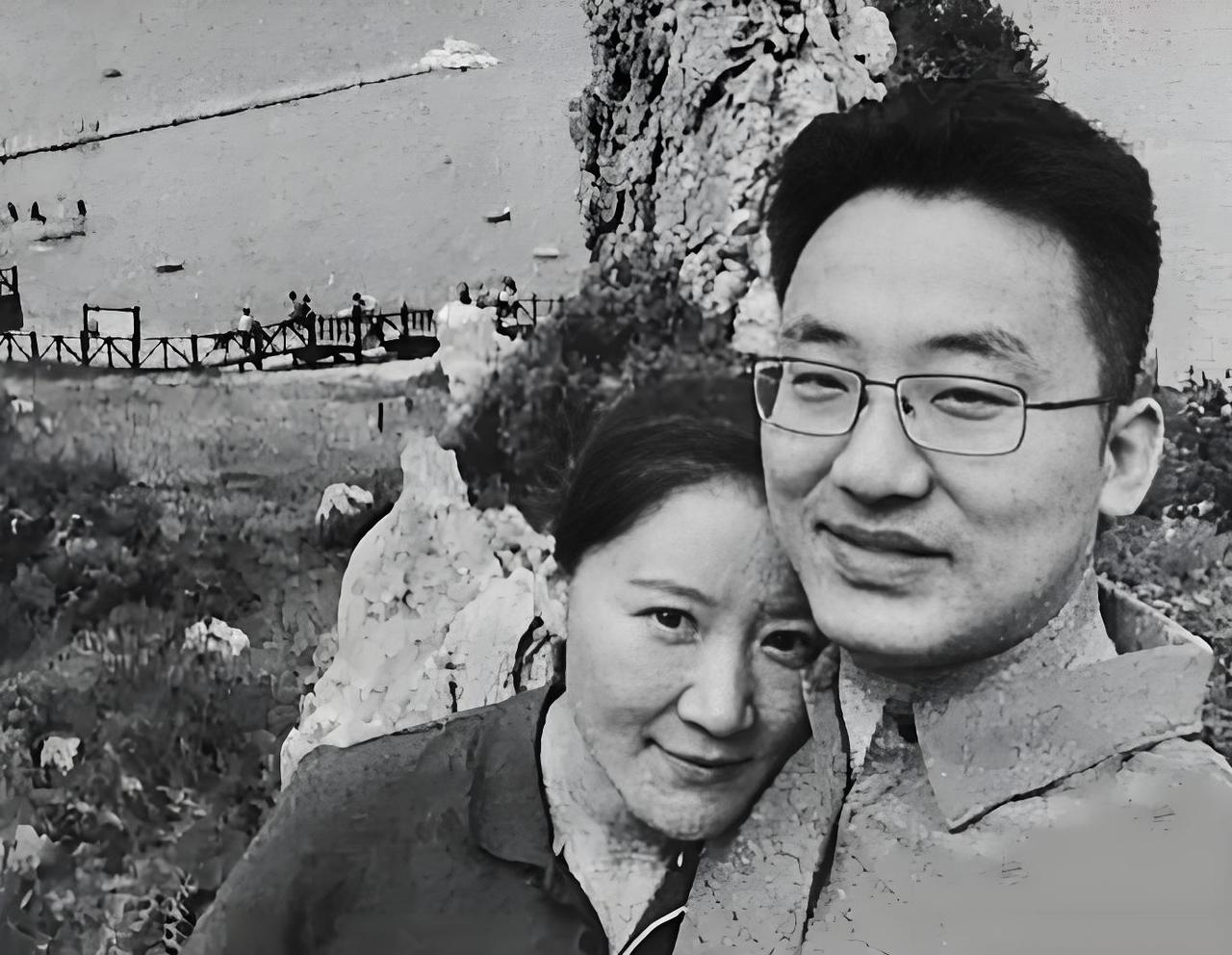 最爱肖飞的女人，不是原配妻子谷潇雅，

也不是家境显赫的董袭莹，而是曾经的护士长