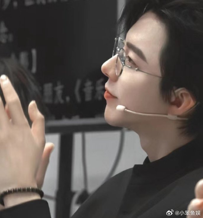 #摩登兄弟[超话]#看遍人间烟火，依旧怀念那个熟悉的角落。 ​​​