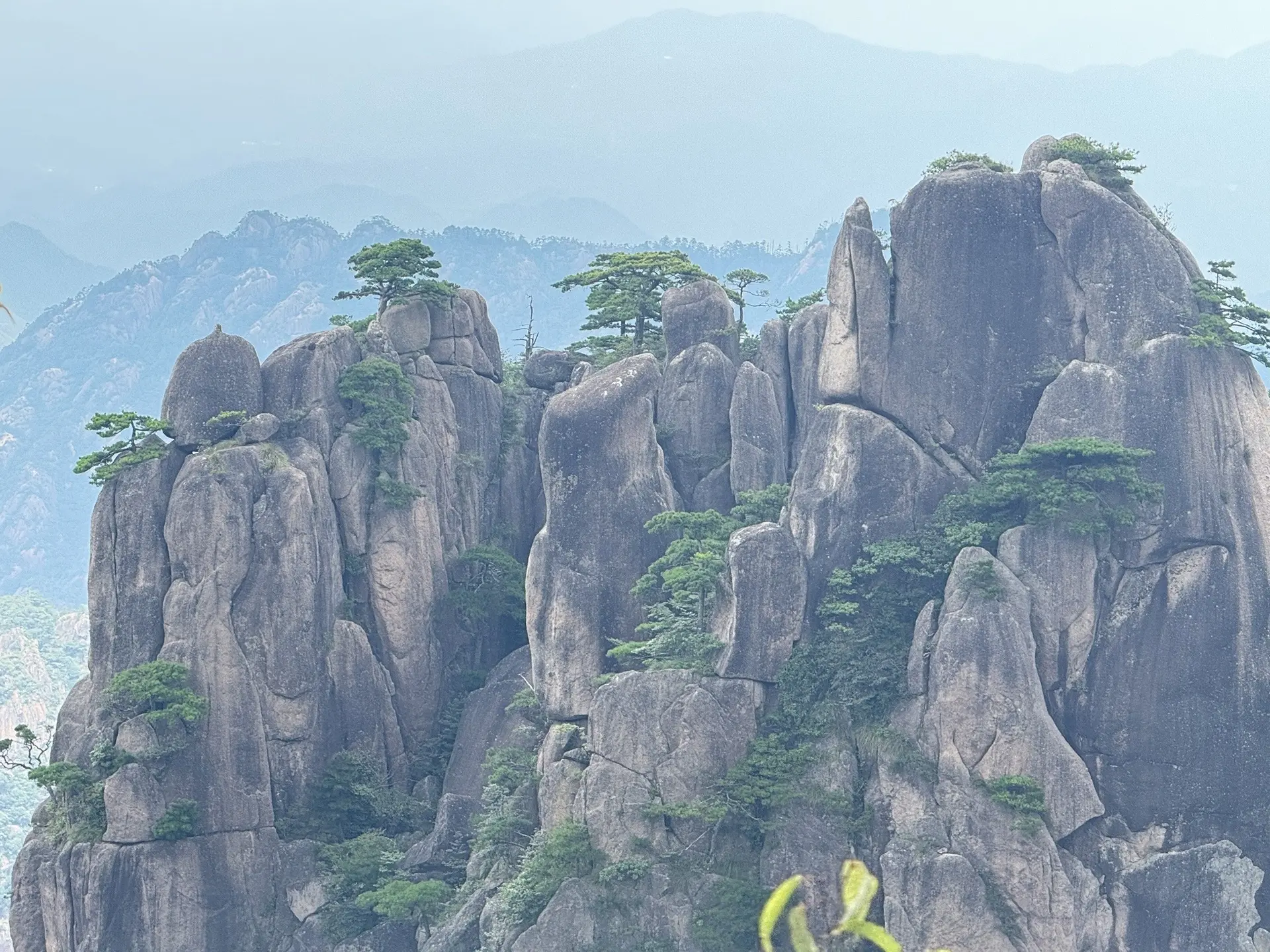 登黄山天下无山
