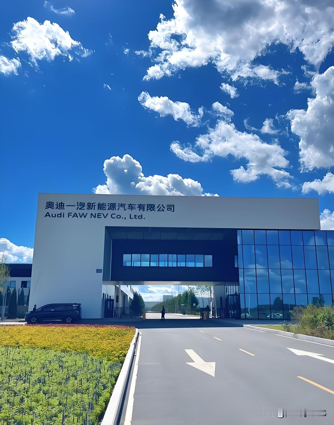 长春有很多好的工厂，涉及行业广泛，其中汽车制造在全国处于先进水平。

例如:
1