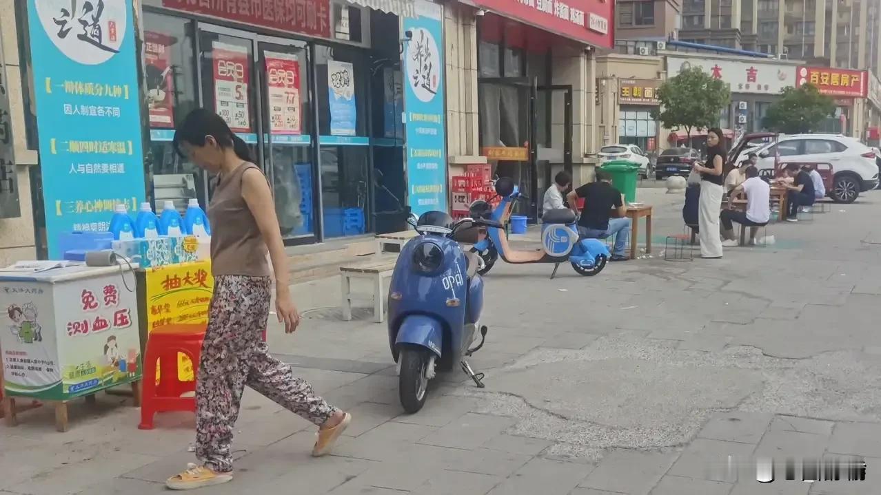 上联:百善临门家富贵
下联:千福入户寿无疆
            (你对下联)