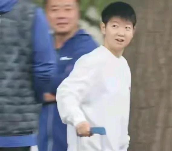 国乒出发澳门！大梦变化最大；莎莎，曼昱依旧简单清爽；大胖、小胖还是胖；高远潮男一