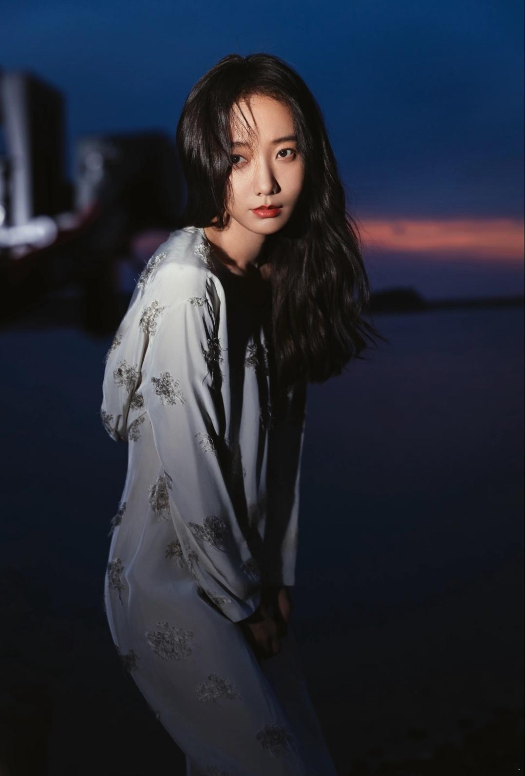 求婚王珞丹男子被曝曾骚扰迪丽热巴这男的什么来路啊[哆啦A梦害怕][哆啦A梦害怕]