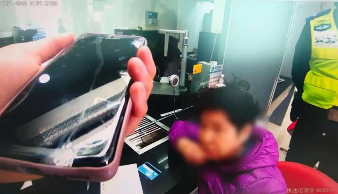 109个人“炒股群”108个是“托”

上海警方及时拦截，挽回老人10万养老积蓄