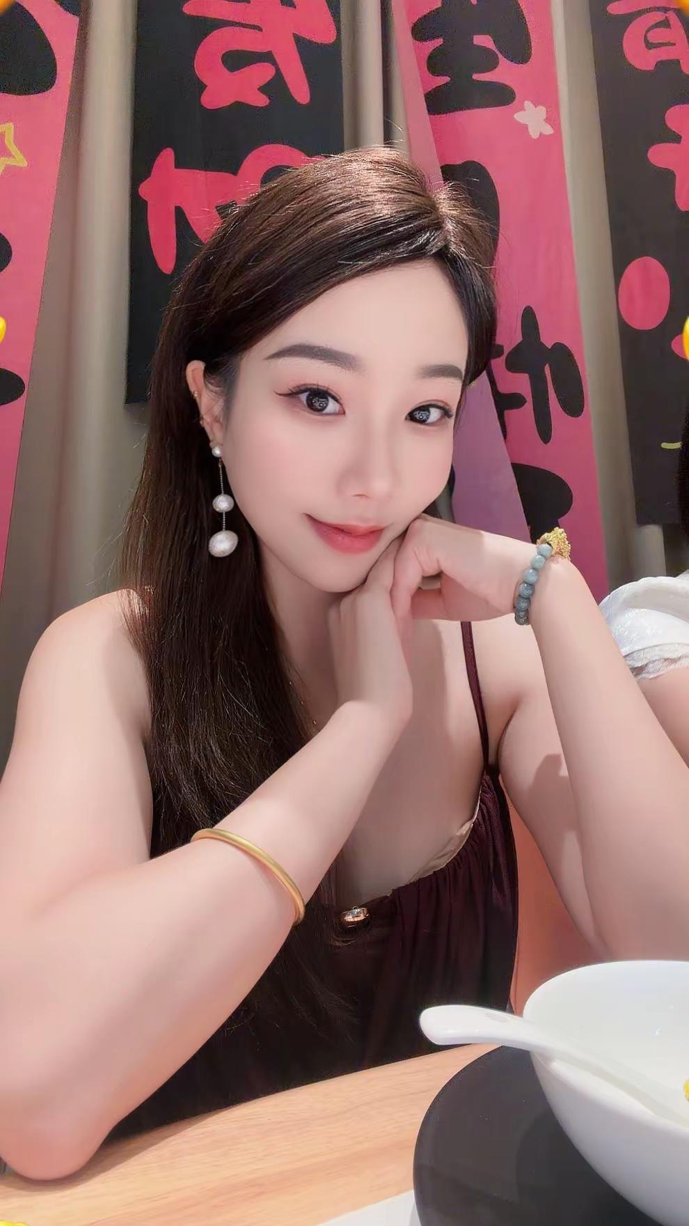 你等待的人 是否懂你的慢热 懂你的腼腆 懂你的占有欲 懂你的不善言辞
