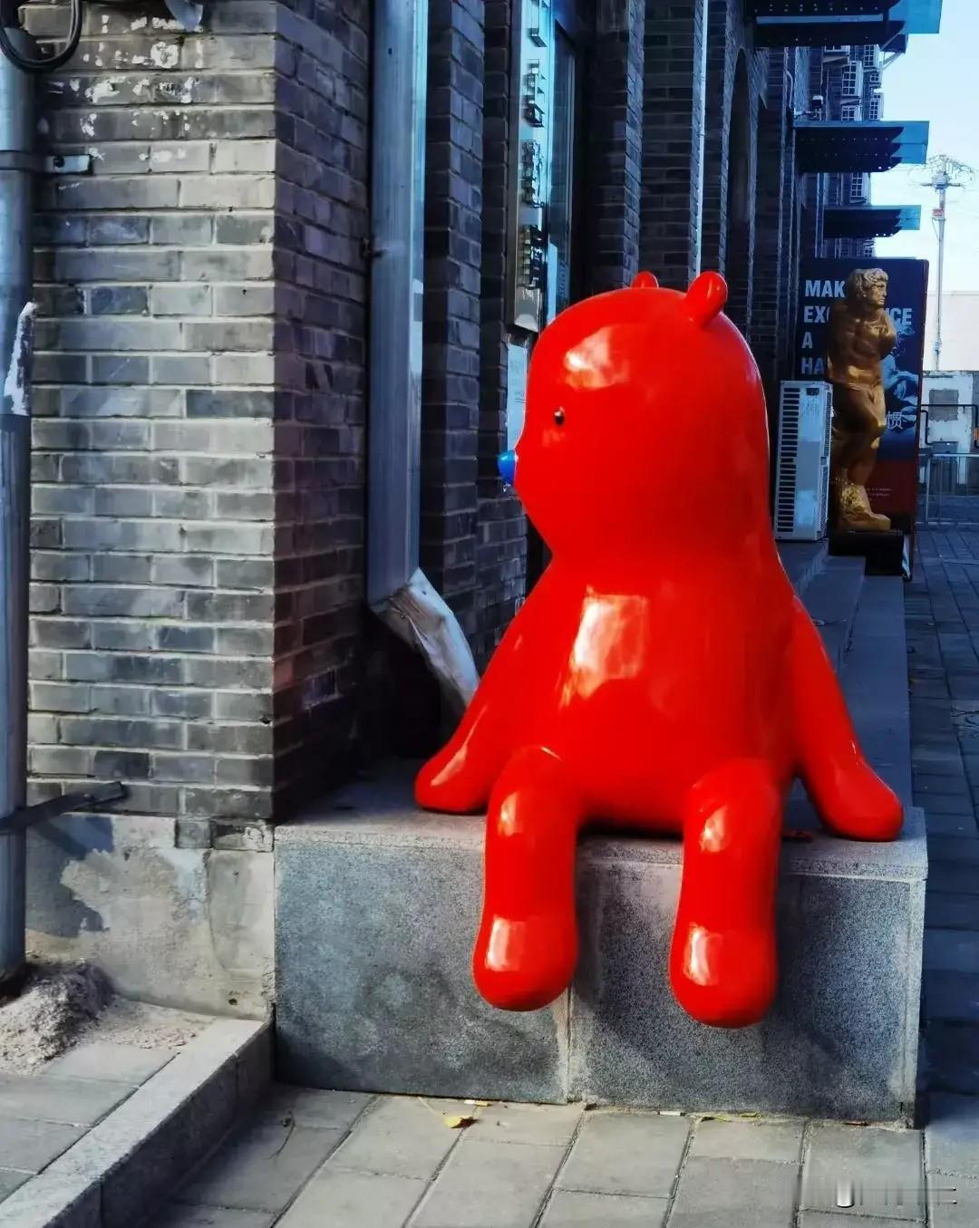 一路上好安静，画家村曾经的热闹已经回不去了。