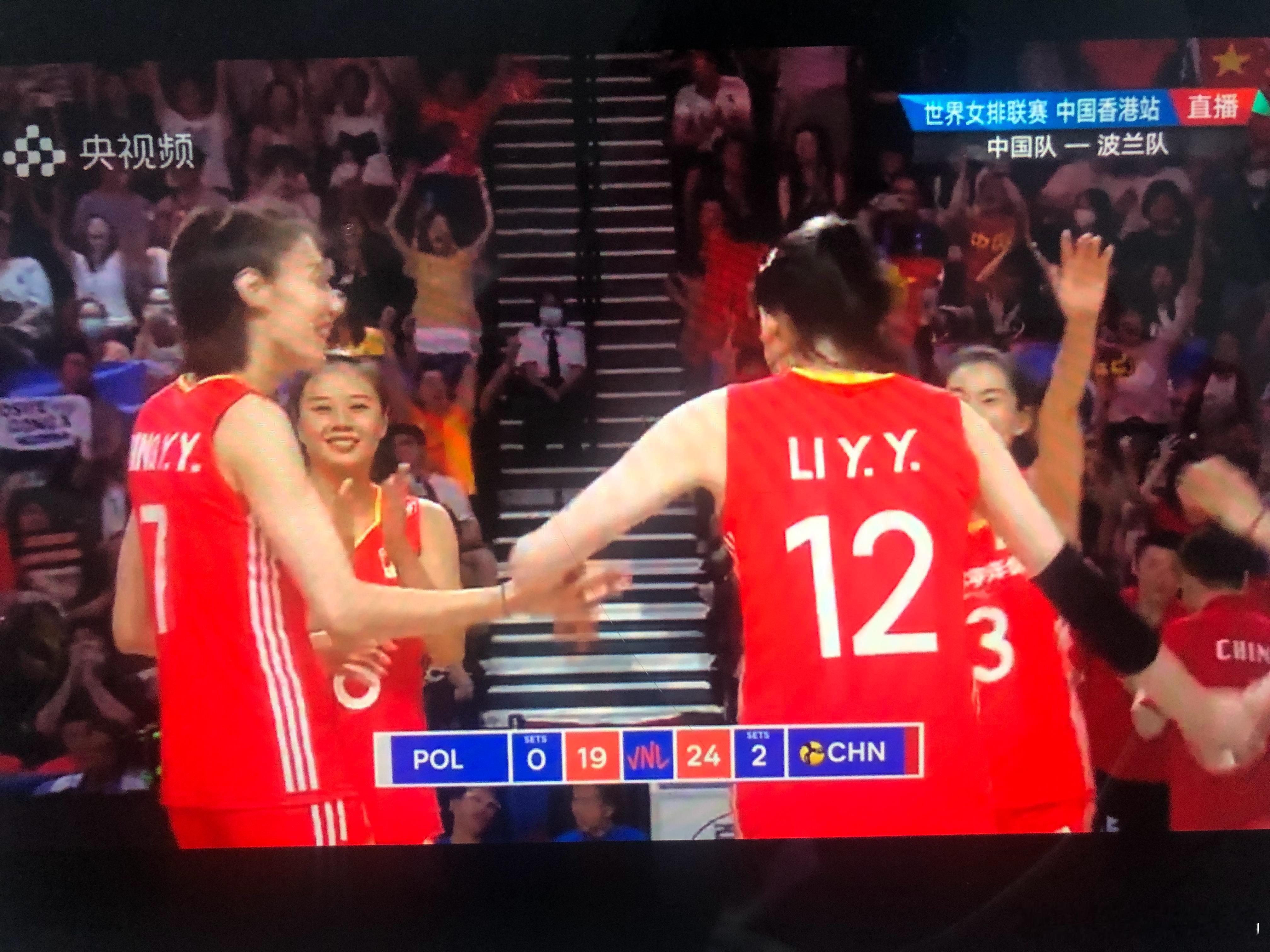 #中国女排香港站四连胜# 酣畅淋漓！中国女排香港站四连胜！同时也拿到了巴黎奥运会
