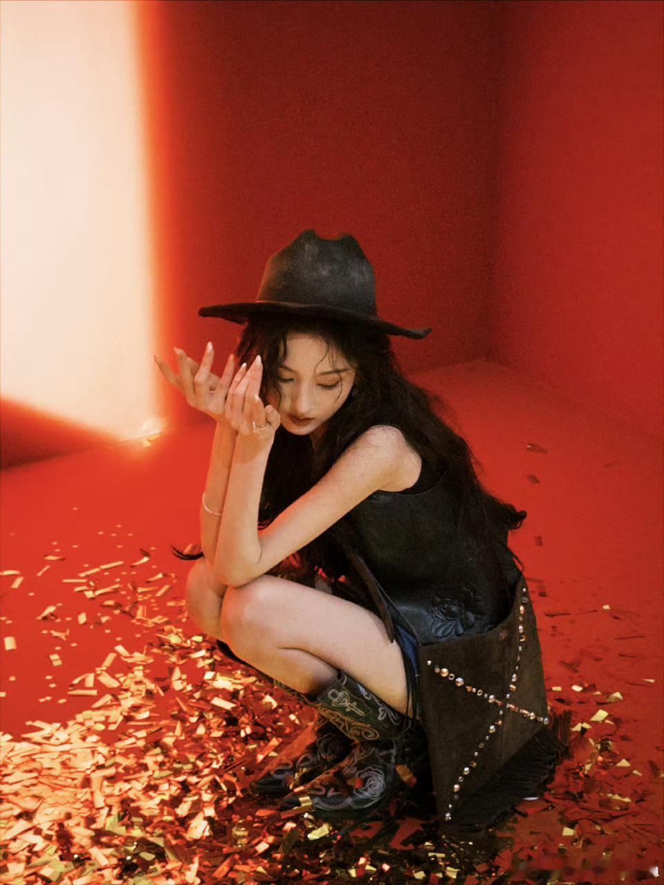 宋祖儿新春掌管牛仔帽的神掌管美貌的选送祖儿不愧是新春牛仔穿搭宋祖儿