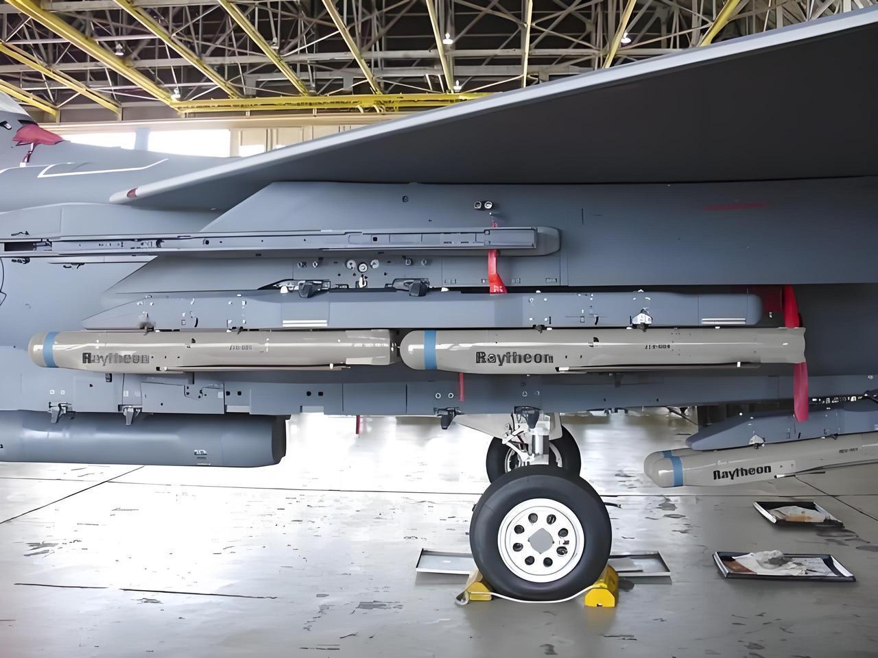 靠美这是又在搞事情！
美国宣布：批准向日本出售精确制导滑翔炸弹

据日本时事通讯