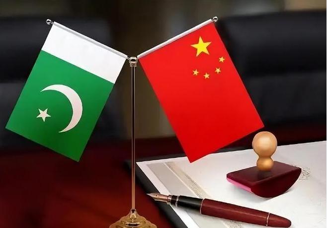 中巴关系，个人感觉比越南还危险！

中国在巴基斯坦投了数百亿美元，修了瓜达尔港，