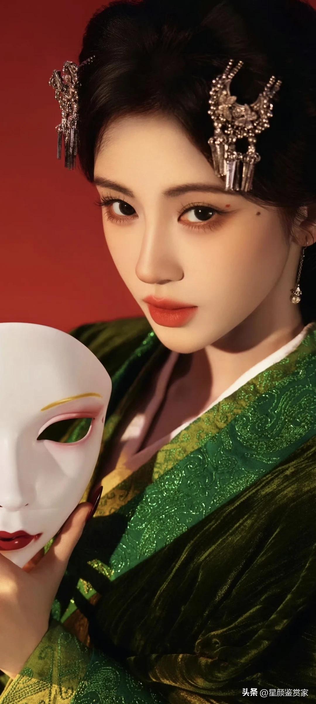 鞠婧祎新剧《月鳞绮纪》造型。鞠婧祎露芜衣狐系图鉴！