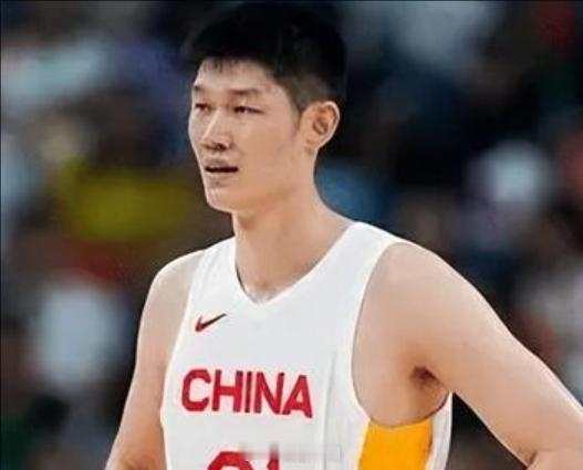 中国男篮要是带着这样的状态奔赴亚洲杯，前景可真是不太乐观。后场处理球，几乎每个回