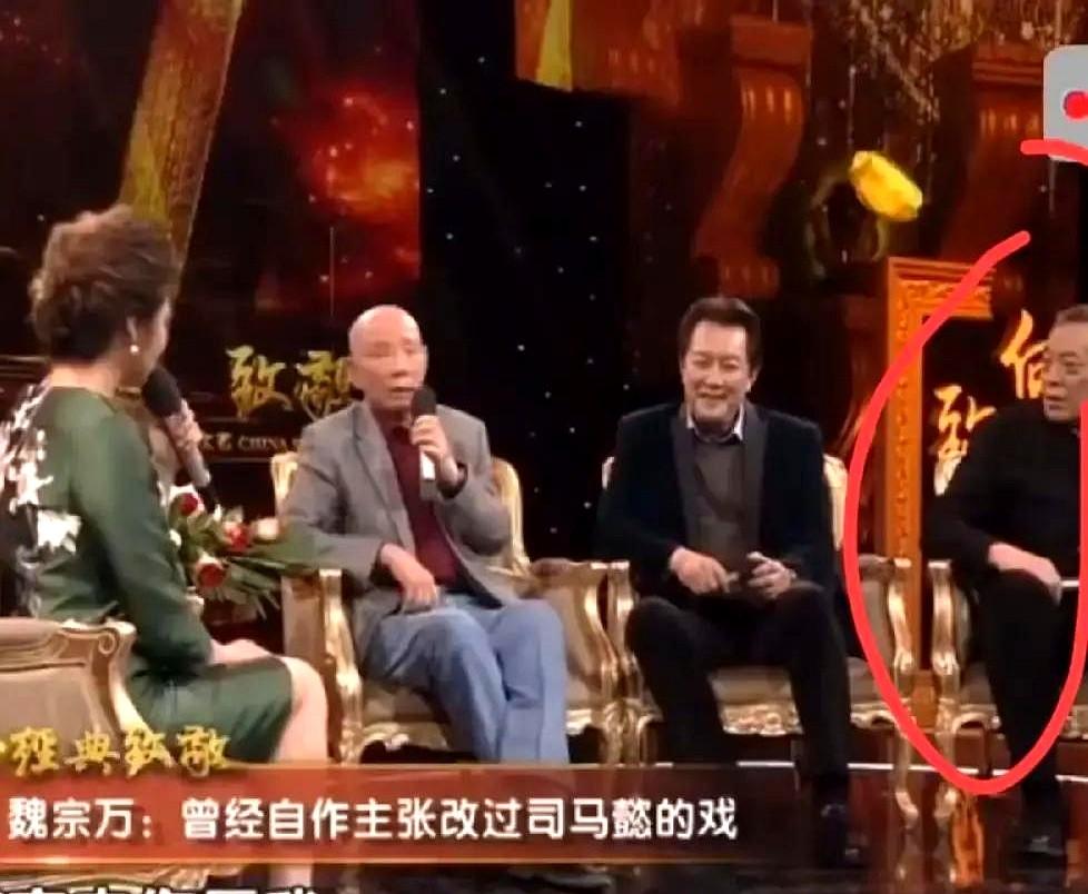 司马懿走了，马谡也走了，诸葛亮一字未发。

短短5天，94版《三国演义》剧组又少