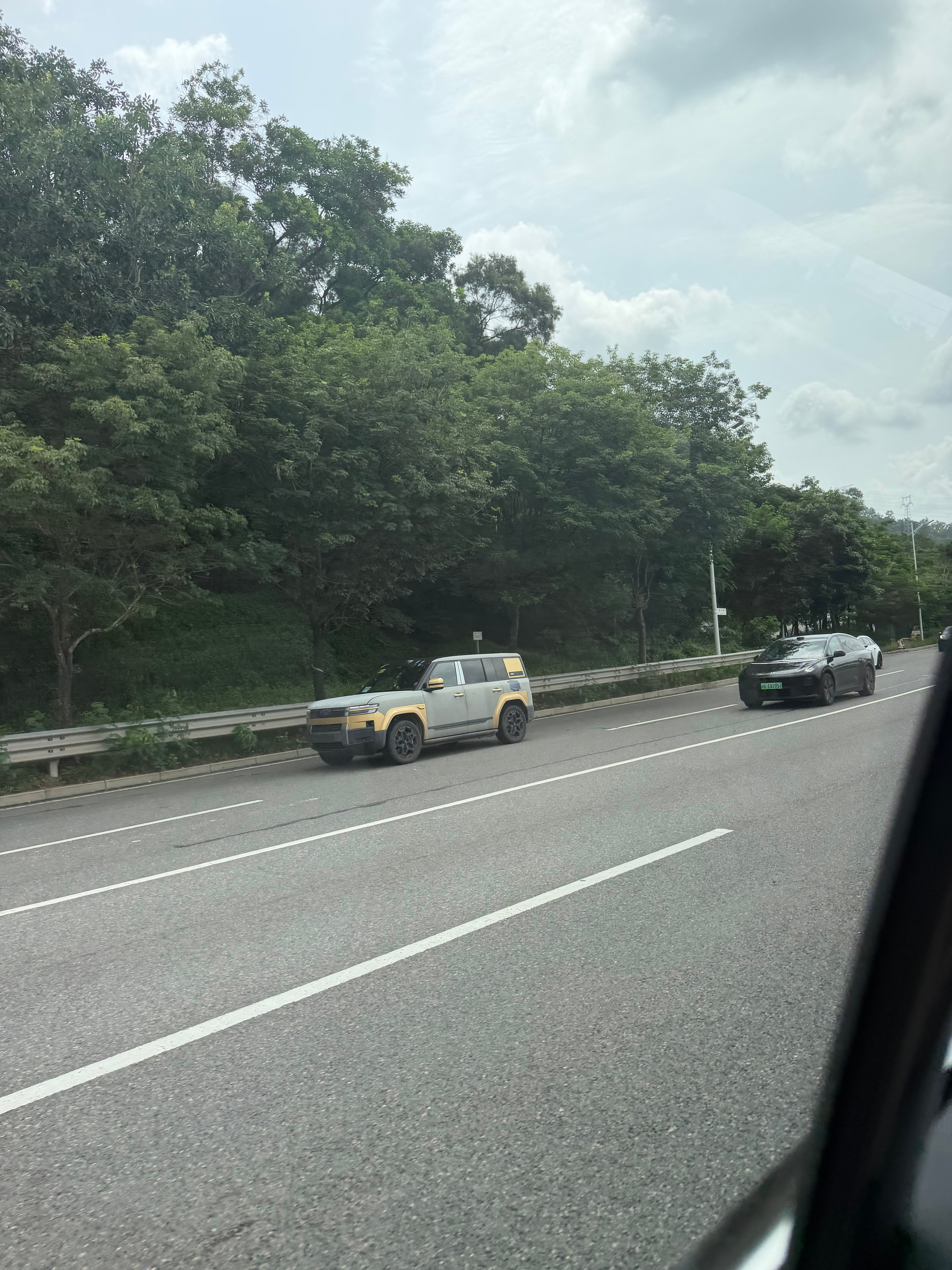方程豹钛7又在测试什么？！这涂装还怪好看的比亚迪 深圳