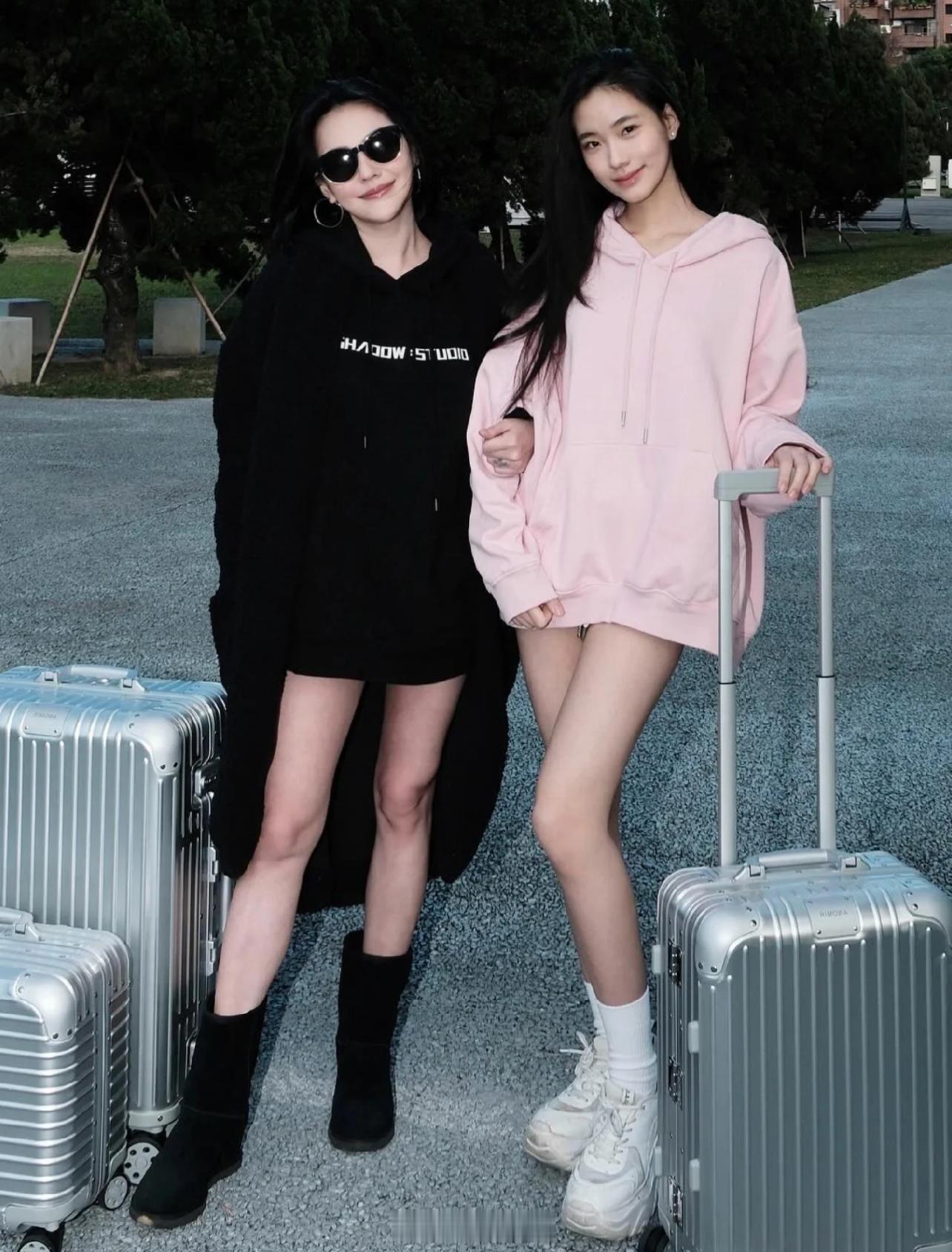 小S二女儿Lily比妈妈还要媚lily怎么越来越像林志玲了，又妩媚又欲，她这个年