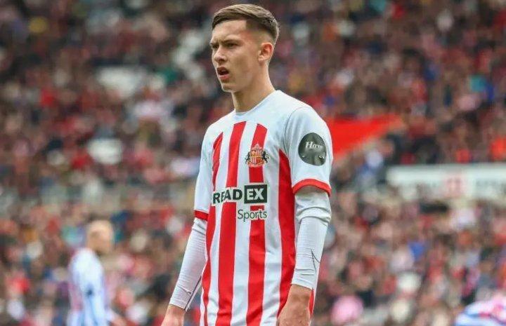 前曼联球探证实，曼联确实有意在冬窗引进桑德兰17岁中场小将克里斯-里格。据悉，皇