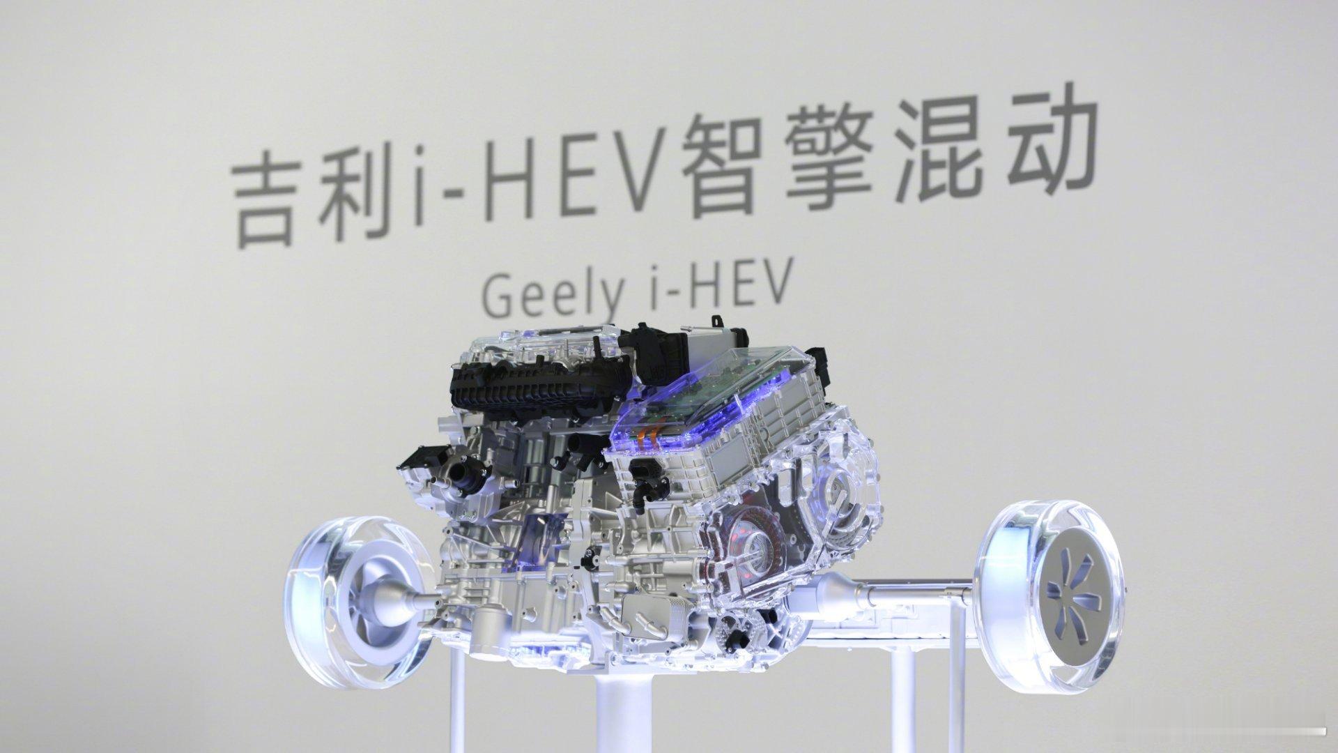 很多技术细节真的可以说是断代领先材料学、AI、工业设计、燃油控制、车身安全全维度