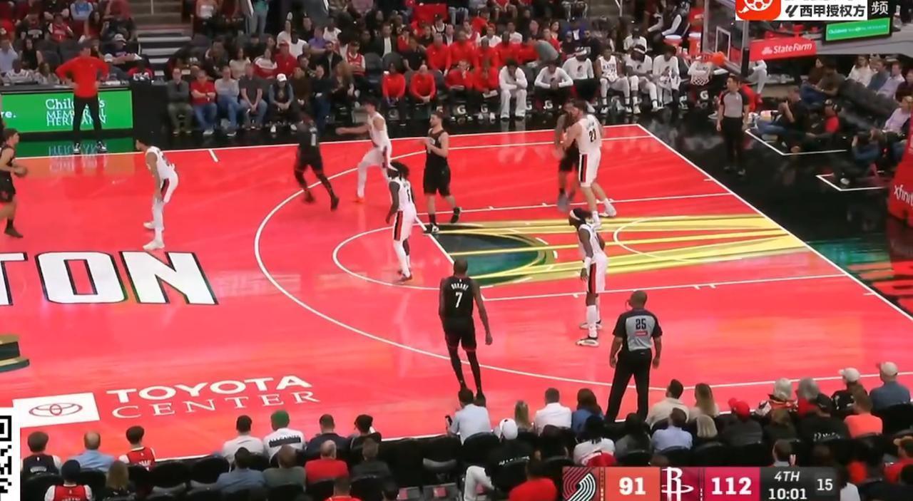 兰特老祖发威，谁能阻挡？本场NBA杯的比赛，开拓者真切感受到了绝望。

杜兰特目