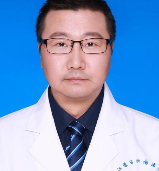 2019年，江苏南京一医生救死扶伤，用自己的钱默默做慈善，给病人捐了14年的款。